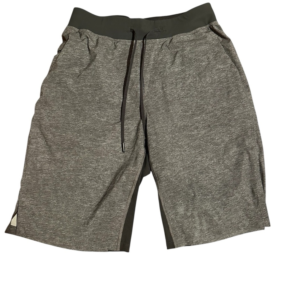 Lululemon men’s size small gray shorts